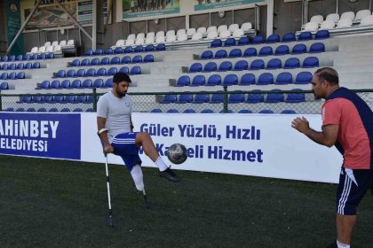 akima-kapilip-bacagini-kaybetti-futbolla-hayata-tutundu