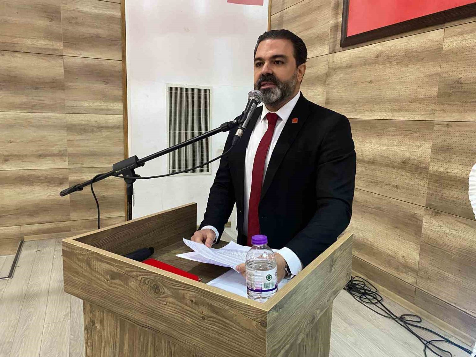 alasehir-chpde-yeni-baskan-rasit-koslu
