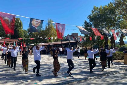 ayvacikin-kurtulusu-coskuyla-kutlandi