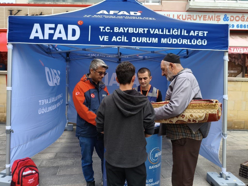 bayburtta-cami-ve-mahallelerde-vatandaslar-afet-konularinda-bilgilendirildi