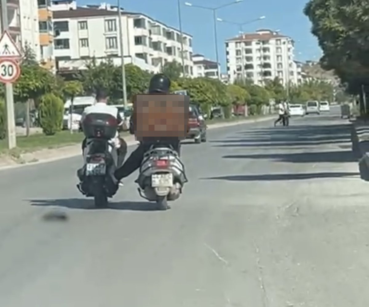 benzini-biten-motosikleti-ayagiyla-itti