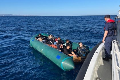 canakkalede-24-kacak-gocmen-yakalandi