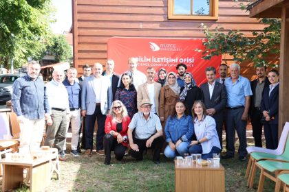 cocuk-yetistirme-gorevi-televizyon-ve-sosyal-medyaya-birakildi