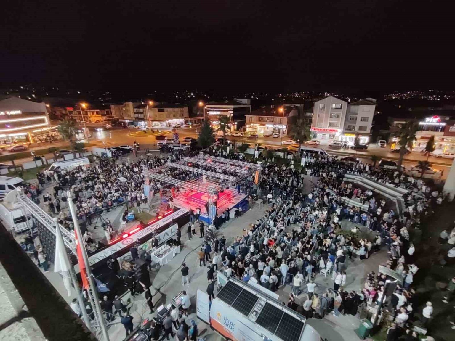 erenlerde-boks-gecesi-sporseverleri-bir-araya-topladi