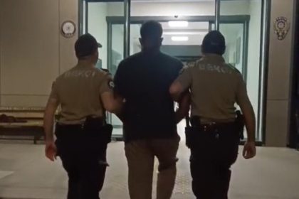 izmirde-20-yil-hapisle-aranan-firari-yakalandi