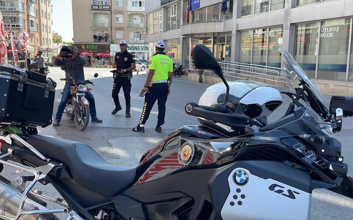 karamanda-polisin-motosiklet-denetimleri-devam-ediyor