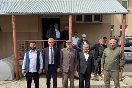 kaymakam-minuz-koylerde-vatandaslarla-bulustu