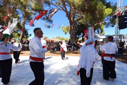 kulada-bagdatli-sultan-anma-etkinlikleri-binlerce-kisiyi-bulusturdu