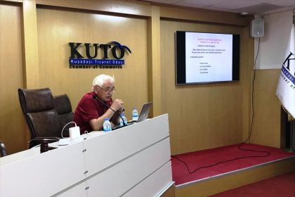 kusadasi-ilim-meclisinde-fransiz-izleri-ve-kapitulasyonlar-konusuldu