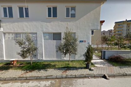 mudanyada-kamuya-ait-zeytin-agaclari-ve-kaldirim-yok-oldu