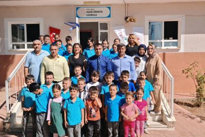 nazillide-ogrenciler-zeytin-fidanlarini-toprakla-bulusturdu