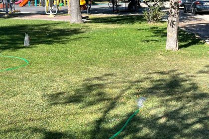 park-sulama-hortumundan-bosa-akan-su-israfa-yol-acti