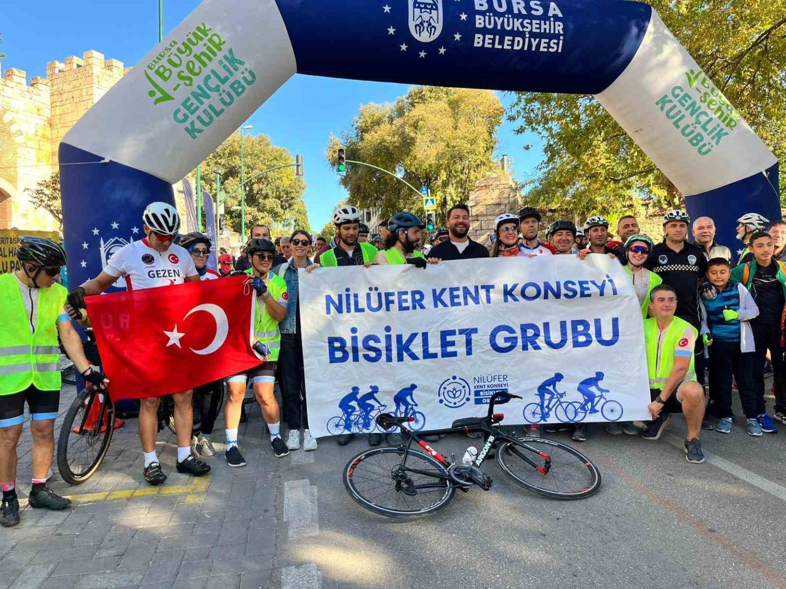 pedallar-iyilik-icin-dondu