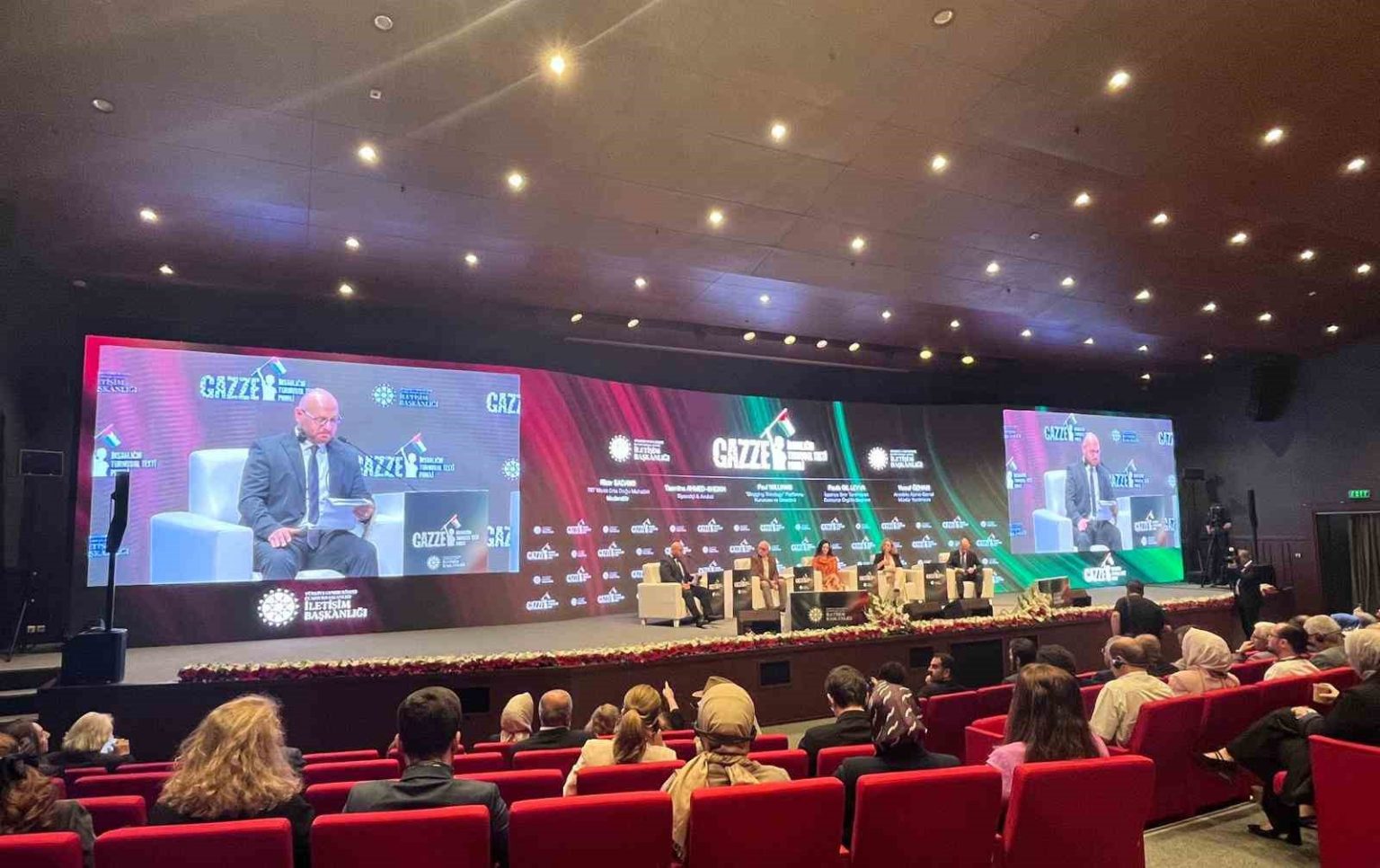 rektor-akkaya-gazze-paneline-katildi