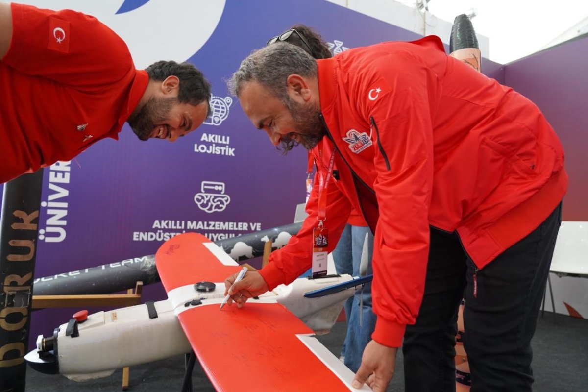 rektor-akkaya-teknofest-istanbulda-bilim-ve-teknoloji-tutkunlariyla-bulustu