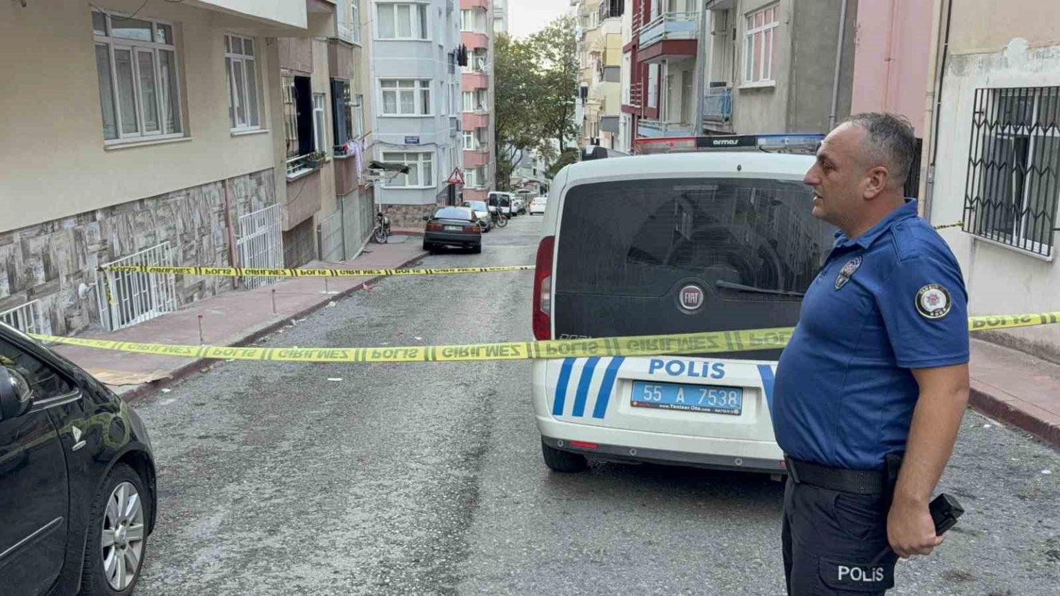 samsunda-20-yasindaki-kadin-4-katli-binanin-catisindan-atladi
