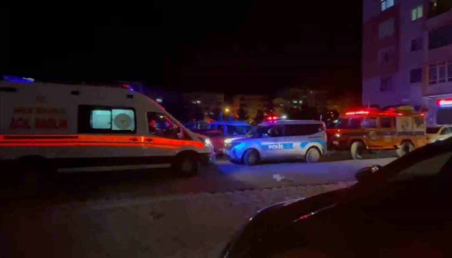 samsunda-irmakta-intihar-girisimi