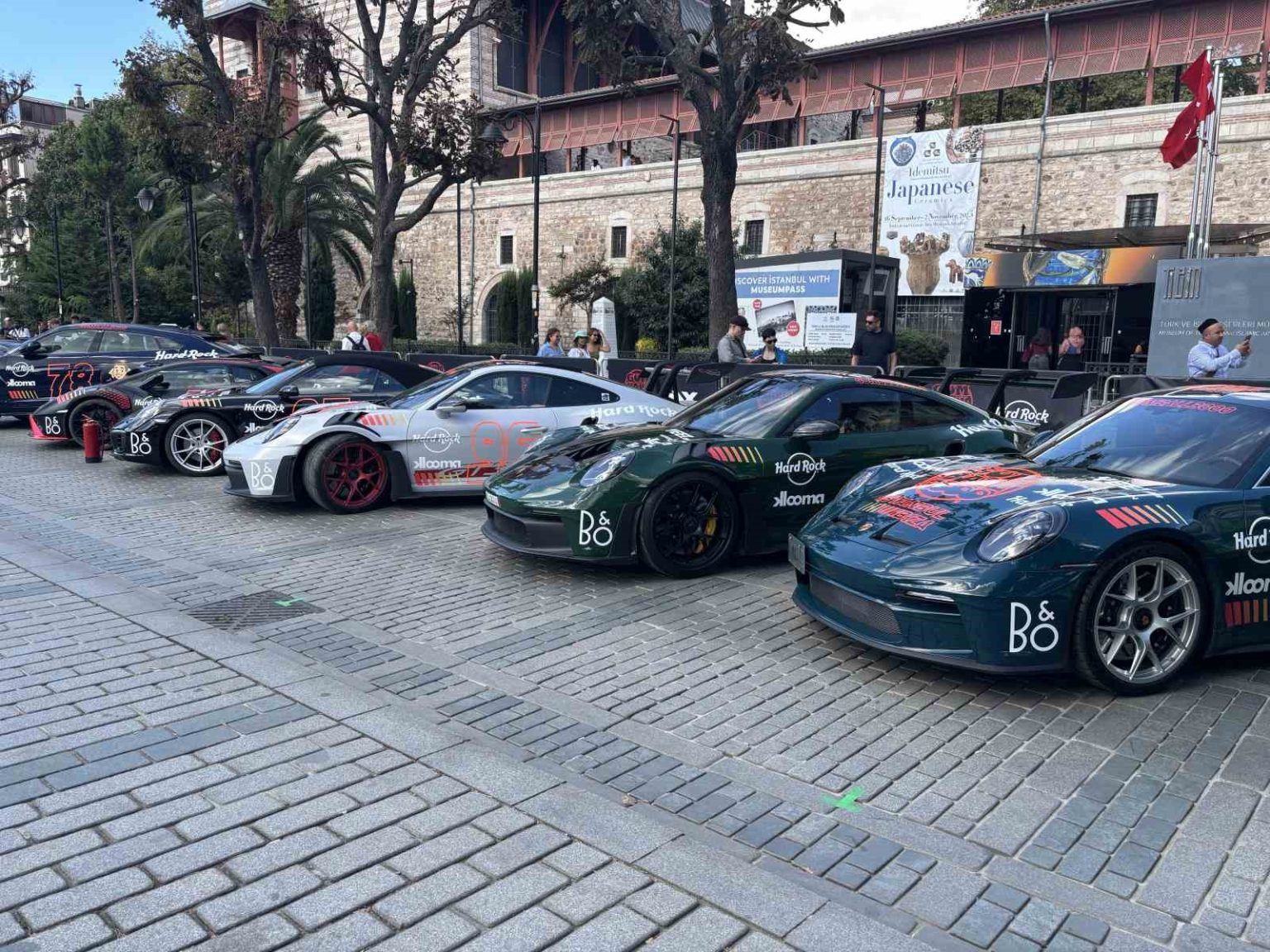 sultanahmet-meydaninda-gumball-3000-rallisi-sergisi