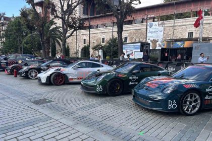 sultanahmet-meydaninda-gumball-3000-rallisi-sergisi