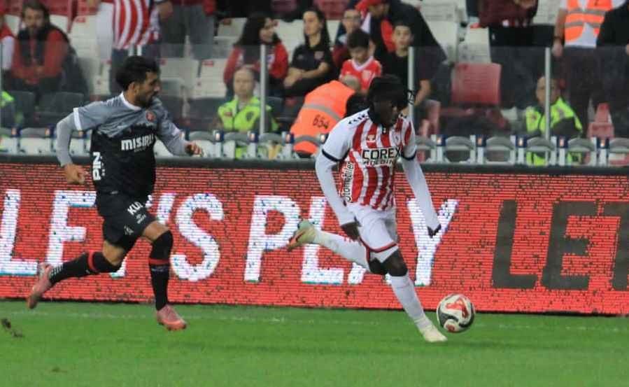 trendyol-super-lig-samsunspor-0-fatih-karagumruk-0-mac-devam-ediyor