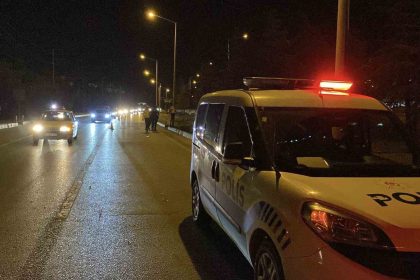 yaya-gecidinden-karsiya-gecerken-otomobilin-carptigi-kadin-agir-yaralandi