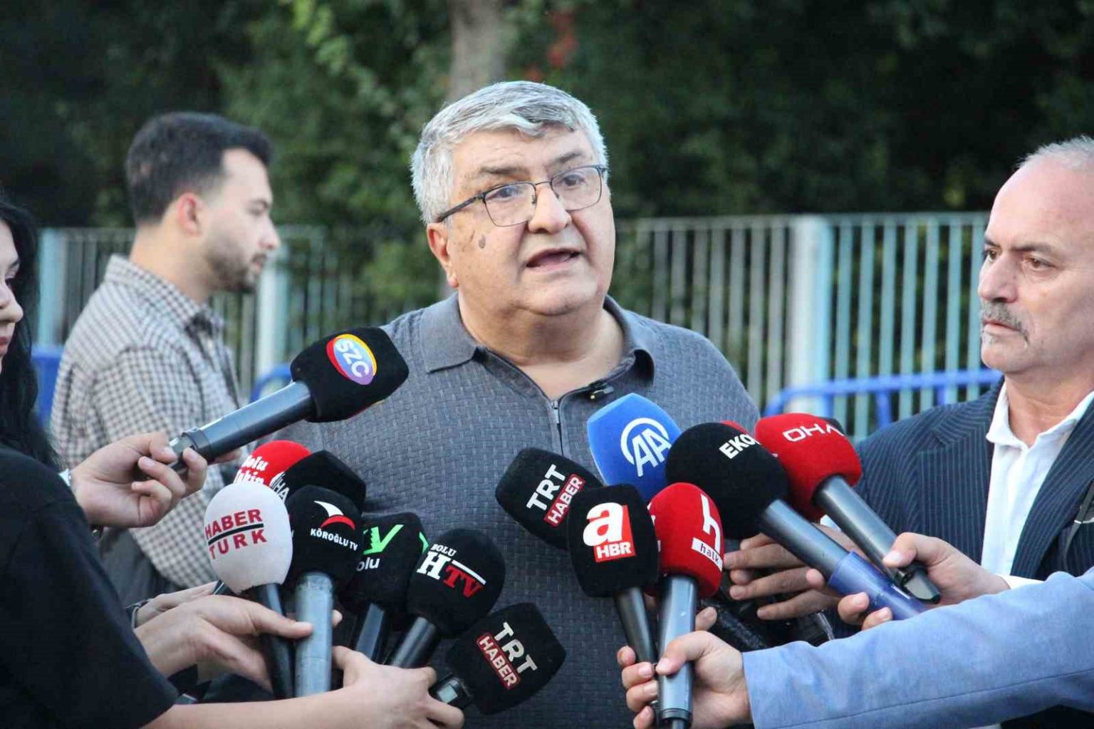 acili-baba-yuksel-gultekin-belediye-personeli-degil-ozel-bir-firma-calisaniymis
