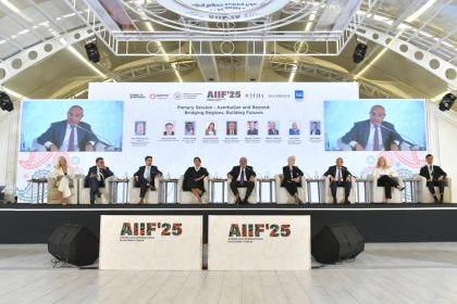 azerbaycan-uluslararasi-yatirim-forumu-basladi