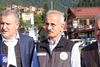 bakan-uraloglu-ayder-yaylasina-kontrollu-gecis-saglayacagiz