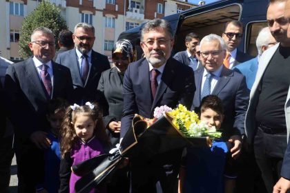 bakan-yumakli-tarimin-ormanin-ve-suyun-olmadigi-bir-dunya-bizim-dunyamiz-degildir