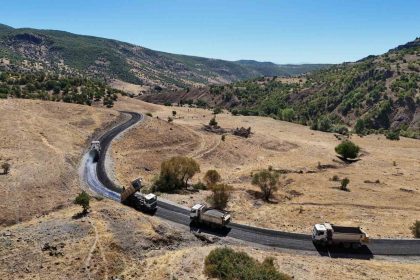 bingolde-650-kilometrelik-yol-asfaltlama-ve-bakim-calisma-gerceklestirildi