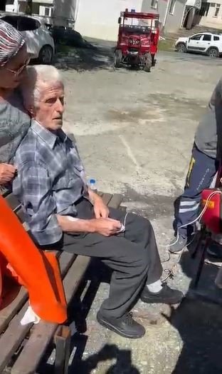 borckada-sel-nedeniyle-yolu-kapanan-koydeki-hasta-helikopterle-hastaneye-sevk-edildi