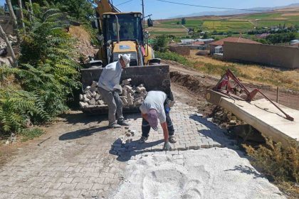 bunyanda-altyapi-ve-yol-calismalari-hiz-kesmeden-devam-ediyor