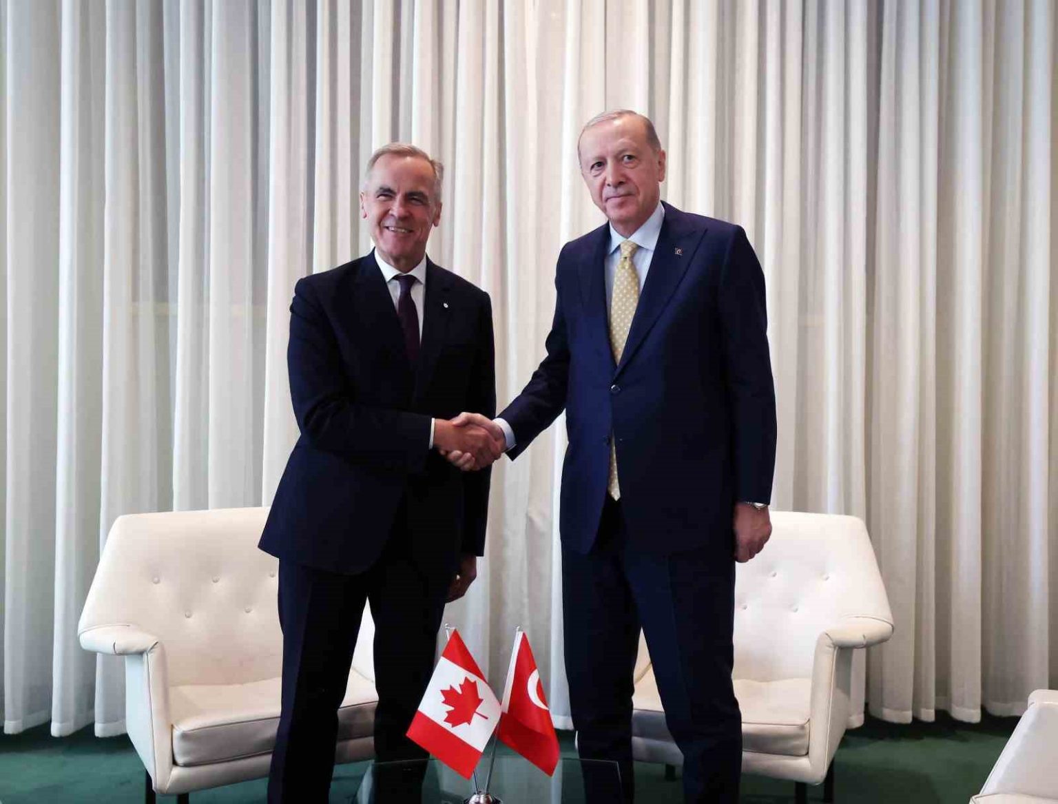 cumhurbaskani-erdogan-kanada-basbakani-carneyi-kabul-etti