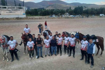 dede-korkut-atli-spor-kulubu-bayburt-il-birincisi-oldu
