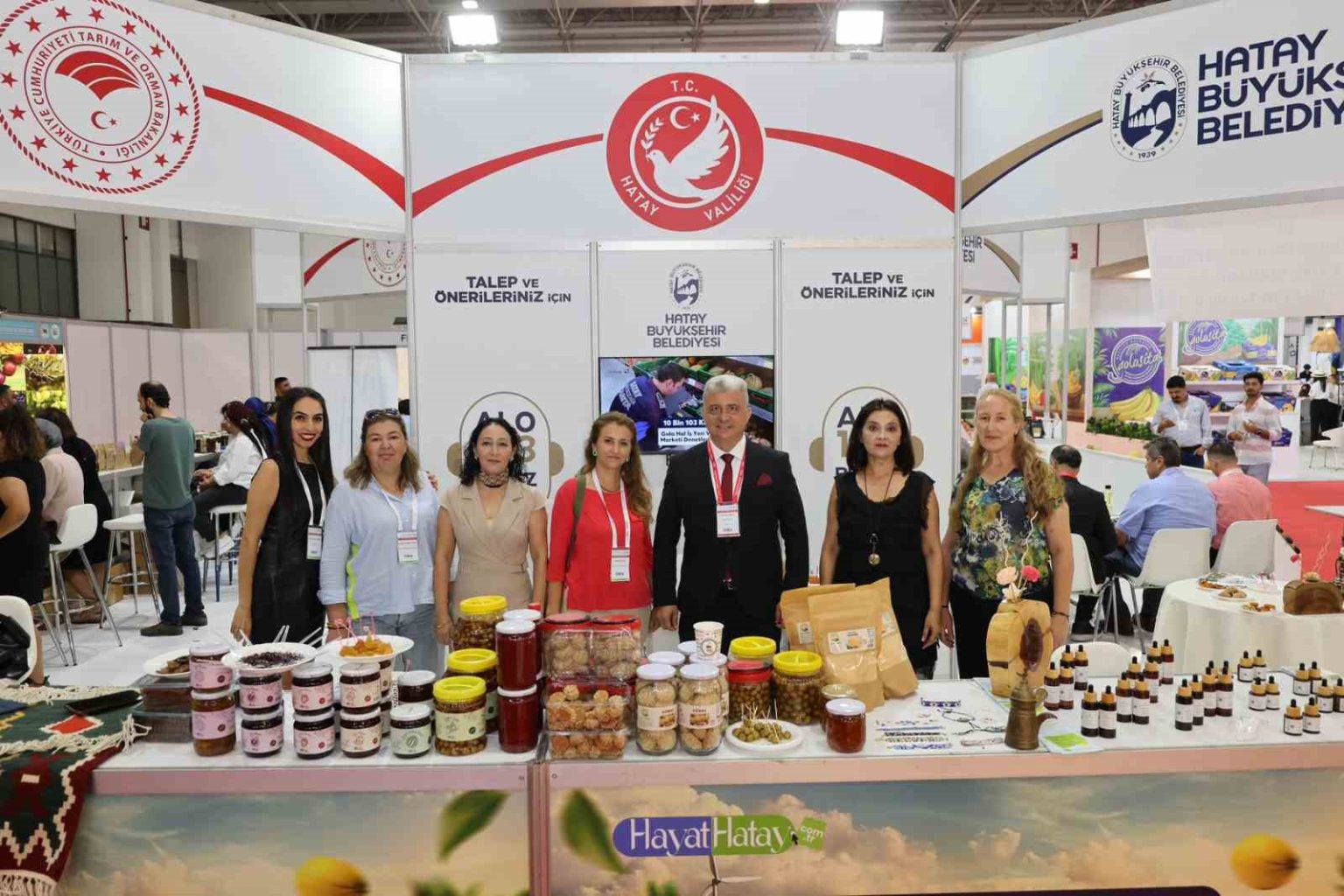depremzede-kadinlara-umut-olan-proje-izmirde-yogun-ilgi-gordu