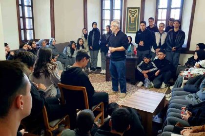 dil-ve-edebiyat-konaginda-tarih-ruzgari-esti