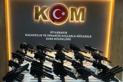 diyarbakirda-kacakcilik-operasyonlarinda-cok-sayida-silah-ve-aparati-ele-gecirildi-6-tutuklama