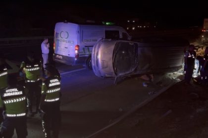 gaziantepte-lastigi-patlayan-minibus-taklalar-atarak-devrildi-2-olu-8-yarali