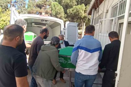 gaziantepte-park-halindeki-tira-carpan-otomobildeki-3-kardesten-2si-oldu