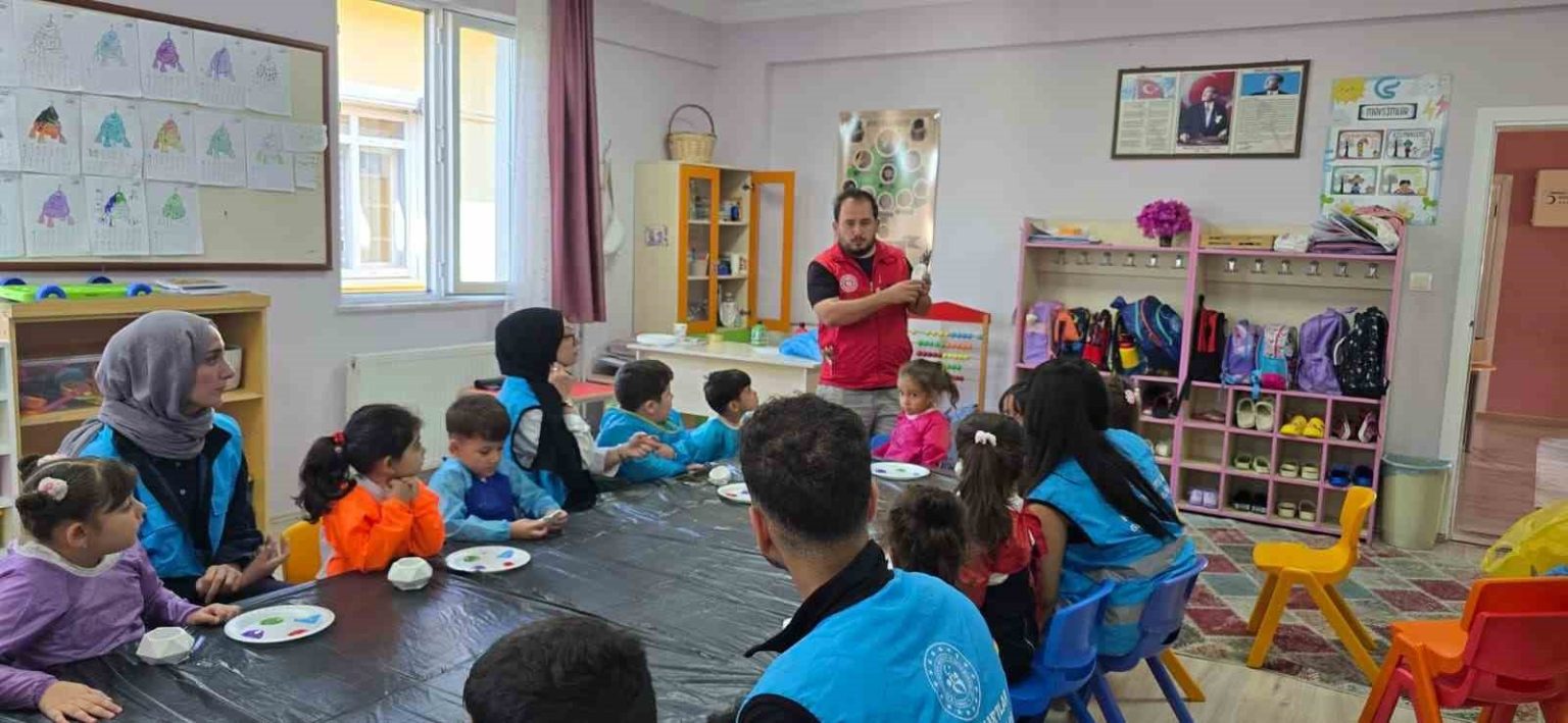genclik-merkezi-gonulluleri-mentesede-cocuklara-unutulmaz-bir-gun-yasatti