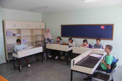 gorme-engelli-ogretmenin-meslek-aski-ogrencilerine-ornek-oluyor