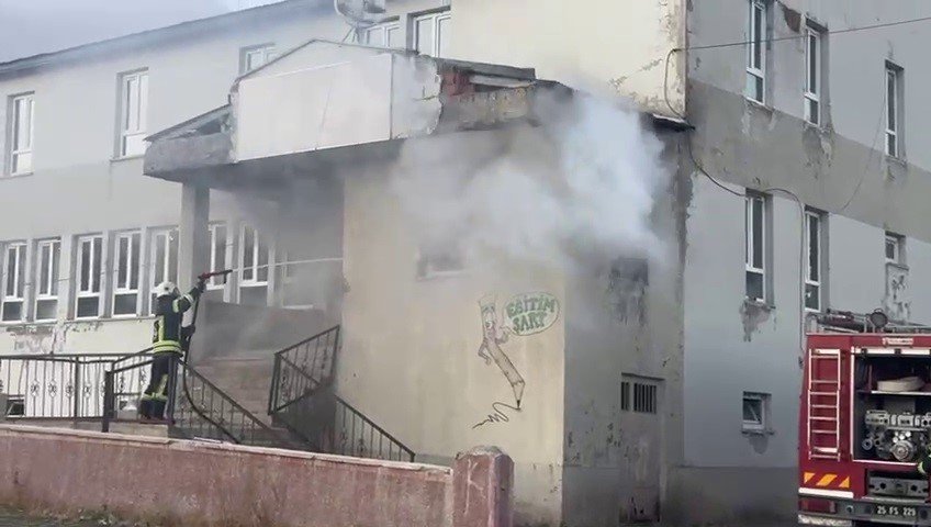 karayazida-korkutan-yangin