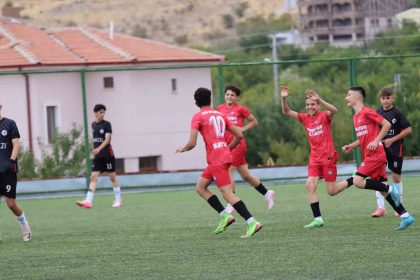 kayseri-u16-ligi-zeki-akpalarspor-2-hacilar-erciyesspor-2