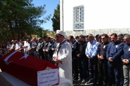 kazada-hayatini-kaybeden-polis-memuru-son-yolculuguna-ugurlandi