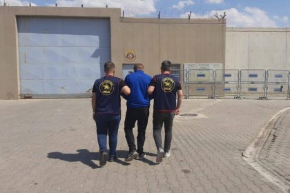 kesinlesmis-hapis-cezasiyla-aranan-uyusturucu-taciri-yakalandi