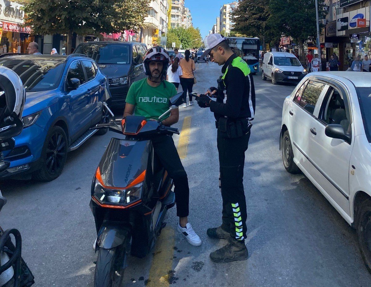 manisada-motosiklet-ve-motorlu-bisikletlere-siki-denetim