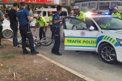 mersinde-tir-motosiklete-carpti-1-olu-1-yarali