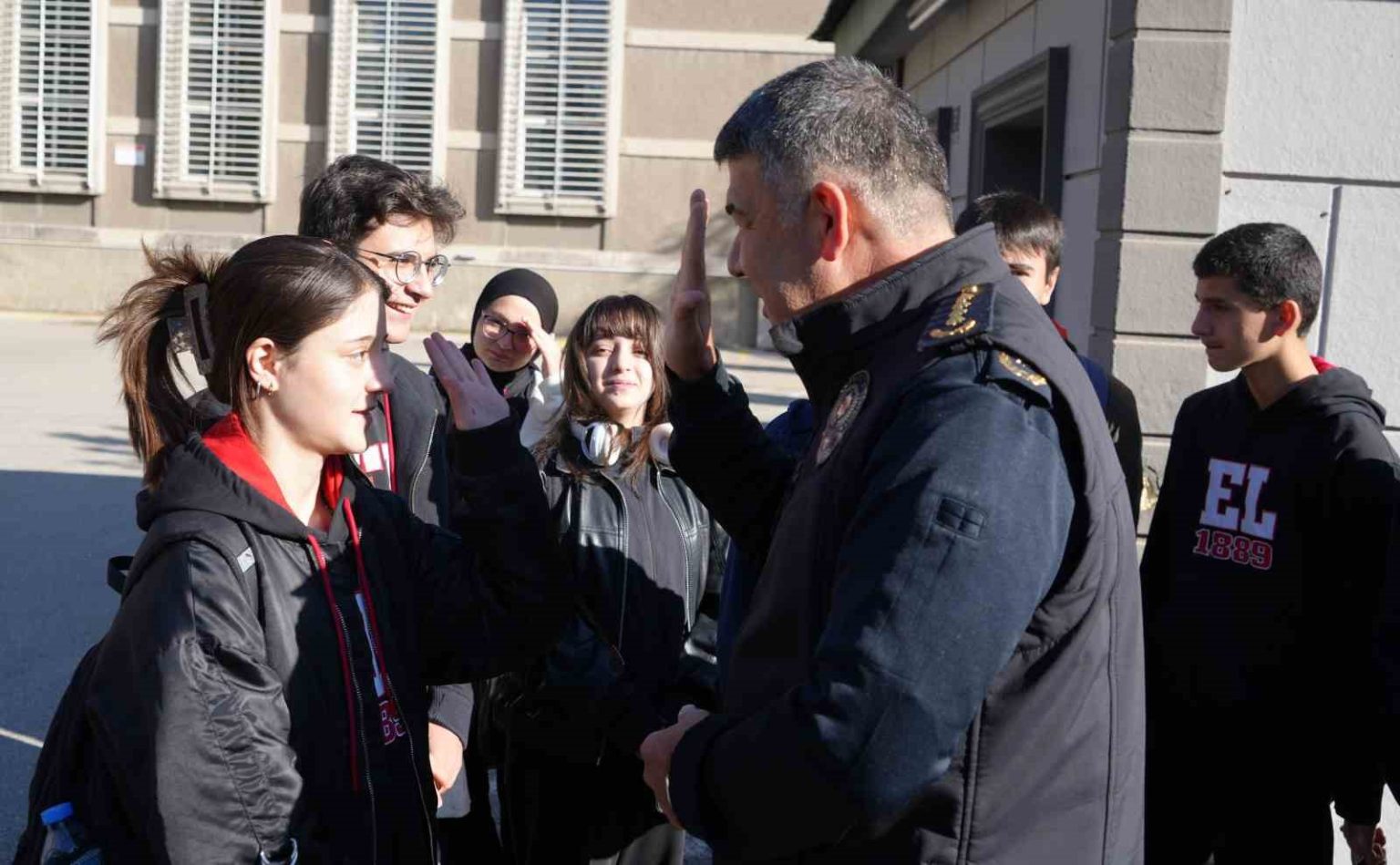 okullar-bizim-kirmizi-cizgimiz