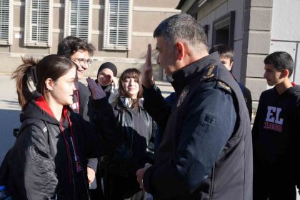 okullar-bizim-kirmizi-cizgimiz