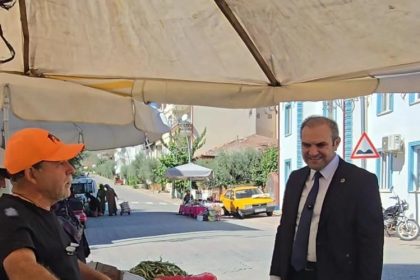 pazar-esnafiyla-bir-araya-geldi